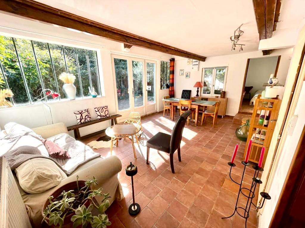 Charmante Maison Dans Jardin, Calme, 55M2- 2Ch, Metro, Tres Proche Paris Vitry-sur-Seine Exterior foto